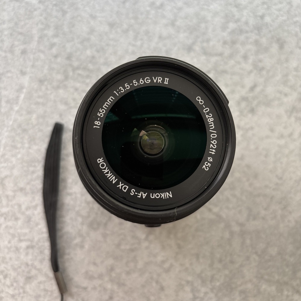 Nikon AF-S Nikkor 18-55mm 1:3.5-5.6 G II VR DX lens Clean Working